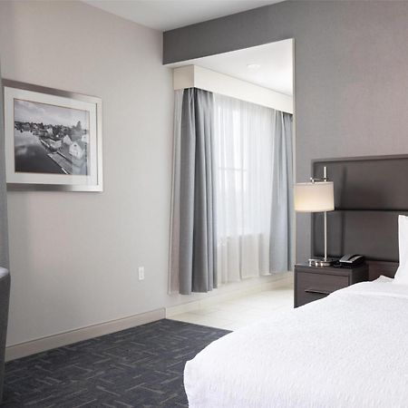 Hampton Inn & Suites Portsmouth Downtown Esterno foto