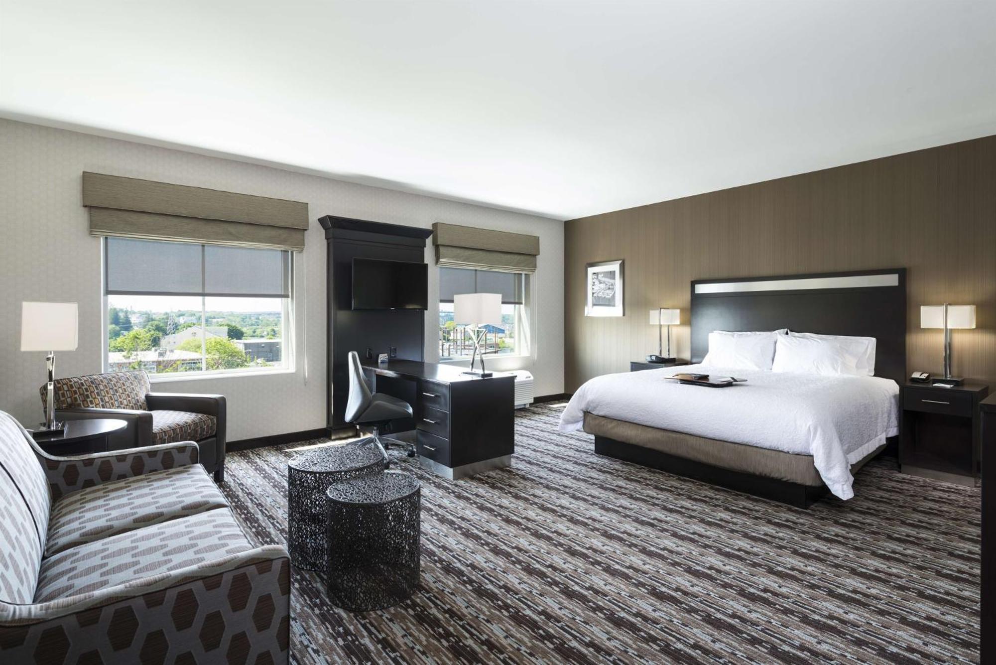 Hampton Inn & Suites Portsmouth Downtown Esterno foto